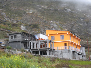 Badrinath Ashram construction October 5, 2016 - 3 (zum Vergrößern anklicken)